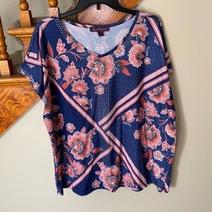 Gloria Vanderbilt Navy blue and Pink Floral Knit Top 1X silver studded accents